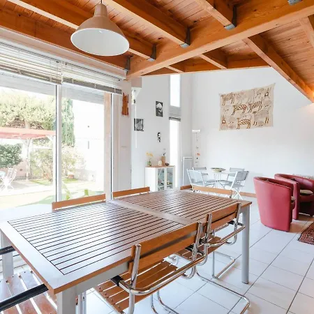 Spacieuse à Gruissan, 4 Chambres, Jardin Privé, Clim, Proche Plage, Idéal Familles/amis - Fr-1-409a-18 Villa